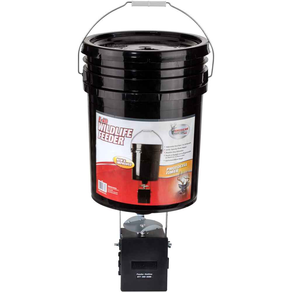 Automatic feeder with container, American Hunter