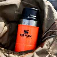 Trinkbecher Classic Trigger Action Travel Mug 473 ml, Stanley