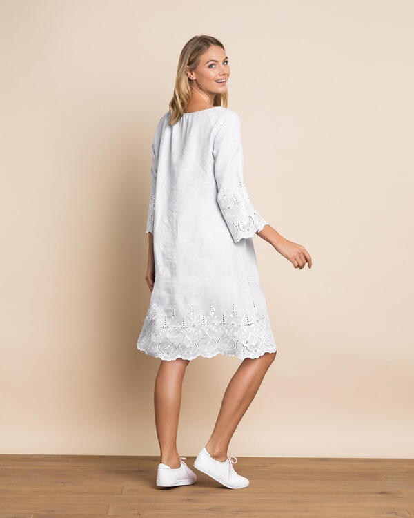 Nadine H Leinenkleid Mit Blumenstickerei Weiss Kleider Bekleidung Damenmode Mode Online Shop Frankonia De